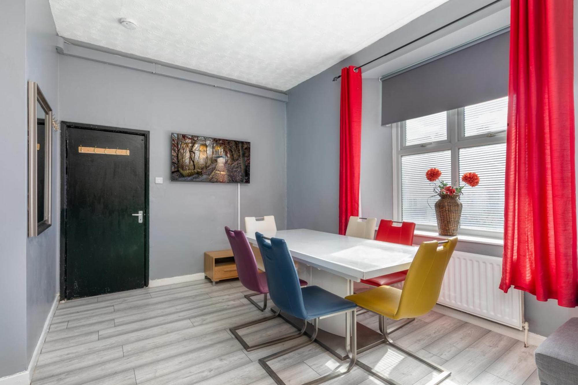 Newcastle City Centre Super Spacious Town House Free Parking And Wi-Fi Exterior photo